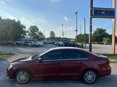 Used 2017 Volkswagen Jetta S FWD image 6