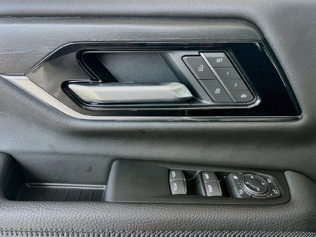 New 2027 GMC Yukon Denali w/ Sun & Power Step Package RWD image 13