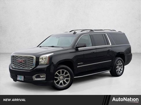 Used 2020 GMC Yukon XL Denali image 1