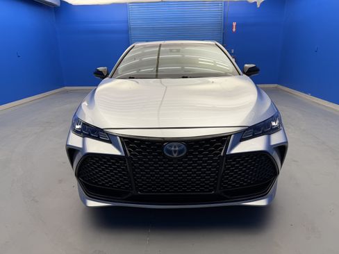 Used 2019 Toyota Avalon XSE w/ All Weather Liner Package FWD image 3