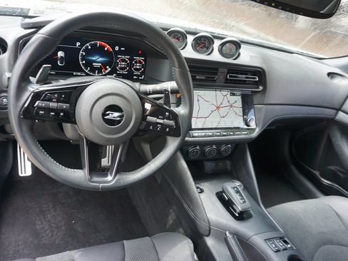 Used 2025 Nissan Z Performance w/ Floor Mat Package RWD image 5