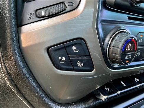 Used 2017 Chevrolet Silverado 1500 High Country RWD image 18