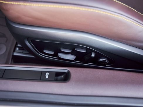 Used 2021 Porsche 911 Turbo S image 34