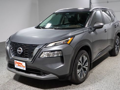 Used 2023 Nissan Rogue SV w/ SV Premium B Package FWD image 32