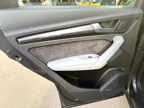 Used 2019 Audi SQ5 Prestige image 16