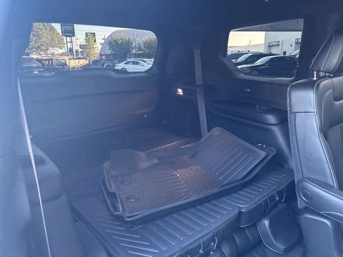 Used 2024 Jeep Grand Cherokee L Altitude AWD/4WD image 39