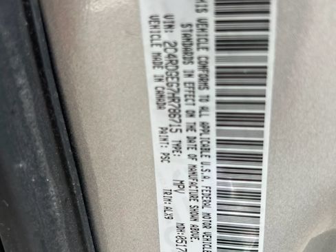 Used 2017 Dodge Grand Caravan GT FWD image 32