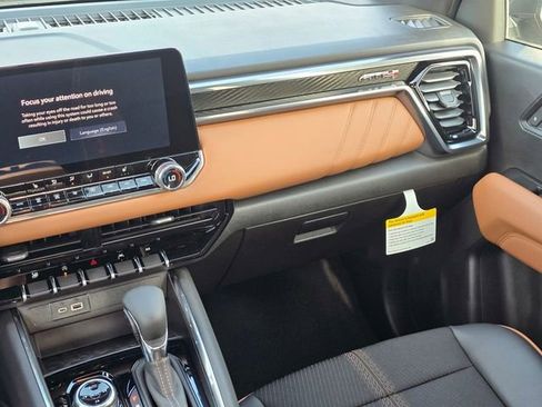 New 2026 GMC Canyon AT4 AWD/4WD image 16