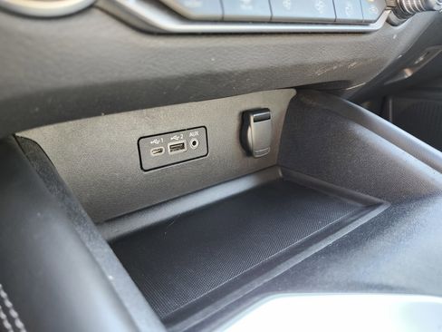 Used 2019 Nissan Altima 2.0 Platinum FWD image 8