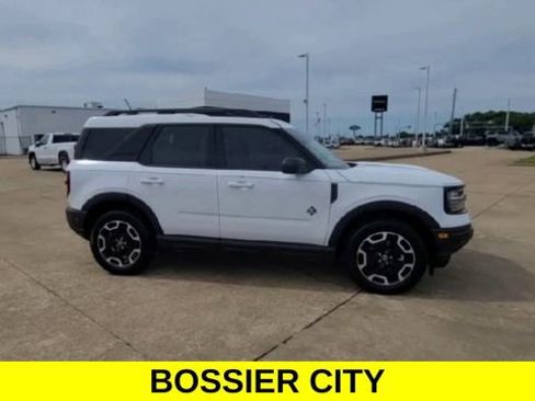 Used 2023 Ford Bronco Sport Outer Banks w/ Tech Package AWD/4WD image 2