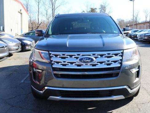 Used 2018 Ford Explorer XLT w/ Equipment Group 202A image 2