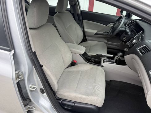Used 2013 Honda Civic LX image 9