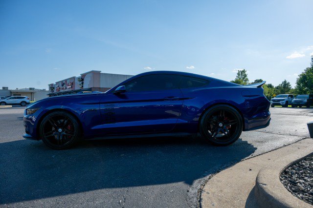 Used 2016 Ford Mustang GT Premium w/ Black Accent Package RWD image 6