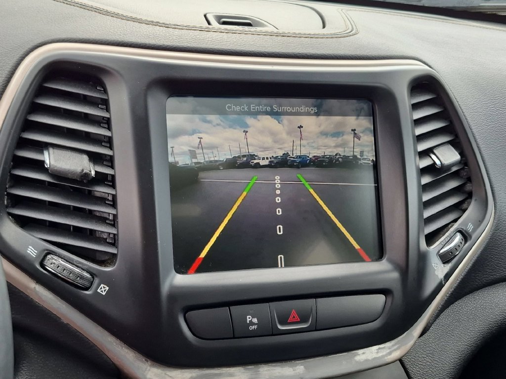 Used 2018 Jeep Cherokee Limited AWD/4WD image 20