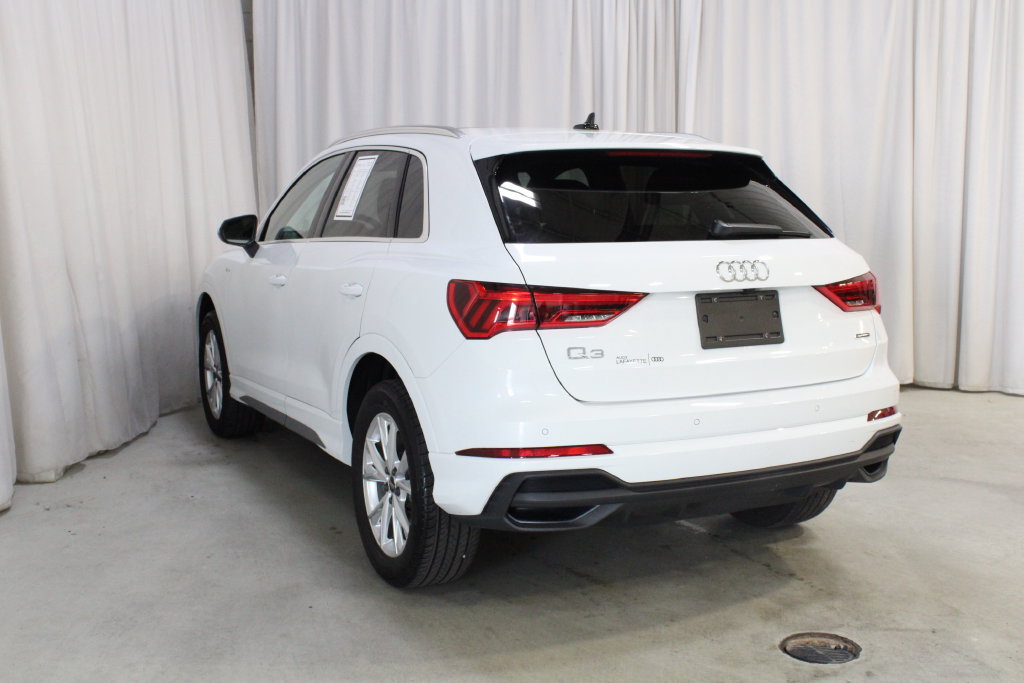 Used 2024 Audi Q3 2.0T Premium w/ Convenience Package AWD/4WD image 24