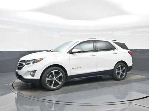 Used 2021 Chevrolet Equinox Premier FWD image 2