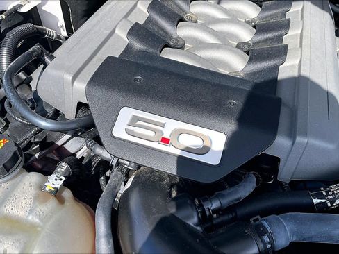 Used 2017 Ford Mustang GT Premium RWD image 33