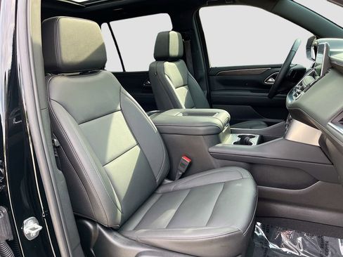 Used 2024 Chevrolet Tahoe Z71 w/ Luxury Package AWD/4WD image 35