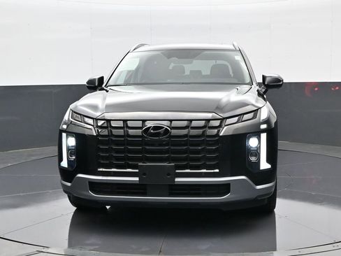 Used 2023 Hyundai Palisade SEL FWD image 2