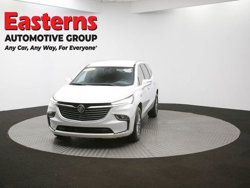 Used 2024 Buick Enclave Premium image 57