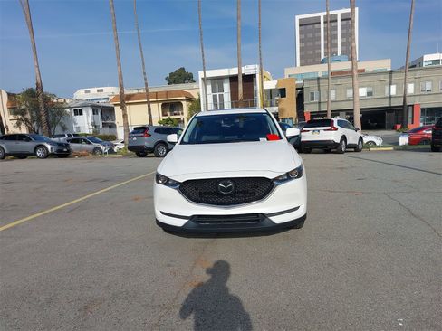 Used 2018 MAZDA CX-5 Touring w/ Preferred Equipment Package image 2