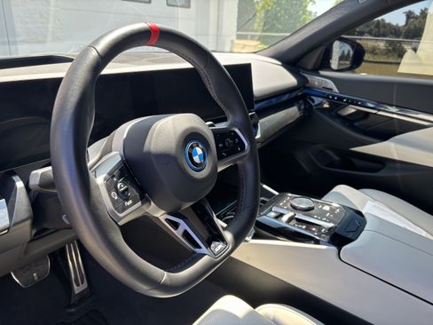 Used 2024 BMW i5 M60 w/ Premium Package AWD/4WD image 33
