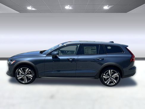 New 2026 Volvo V60 B5 Cross Country Plus w/ Protection Package Premier image 2