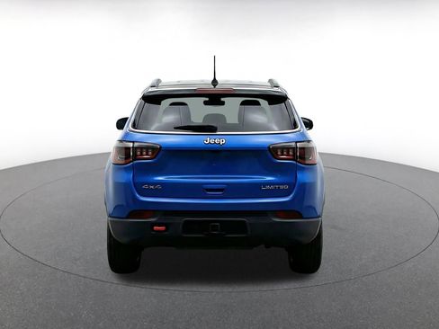 Used 2025 Jeep Compass Trailhawk w/ Trailer Tow Group AWD/4WD image 8
