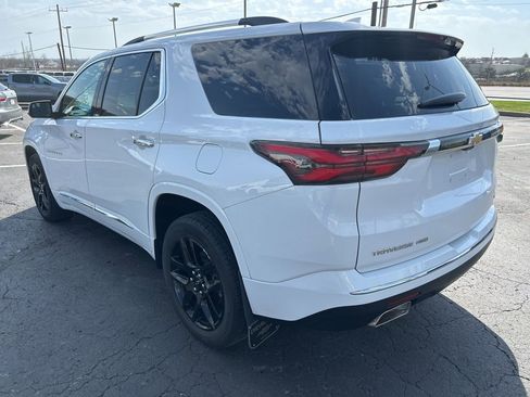 Used 2023 Chevrolet Traverse Premier image 6