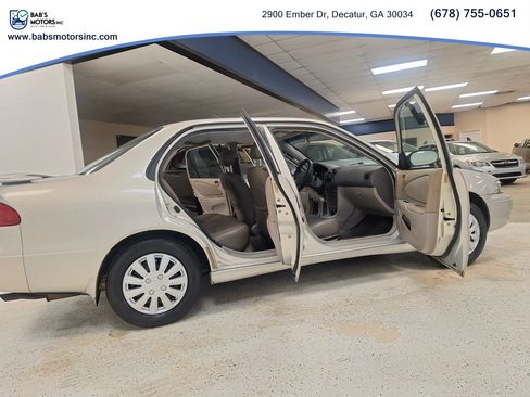 Used 2000 Toyota Corolla CE FWD image 9