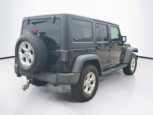 Used 2017 Jeep Wrangler Unlimited Sport w/ Connectivity Group AWD/4WD image 9
