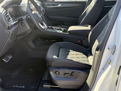 New 2026 Volkswagen Atlas Cross Sport SEL Premium R-Line image 12