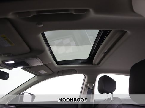 Certified 2025 Honda Accord SE image 3