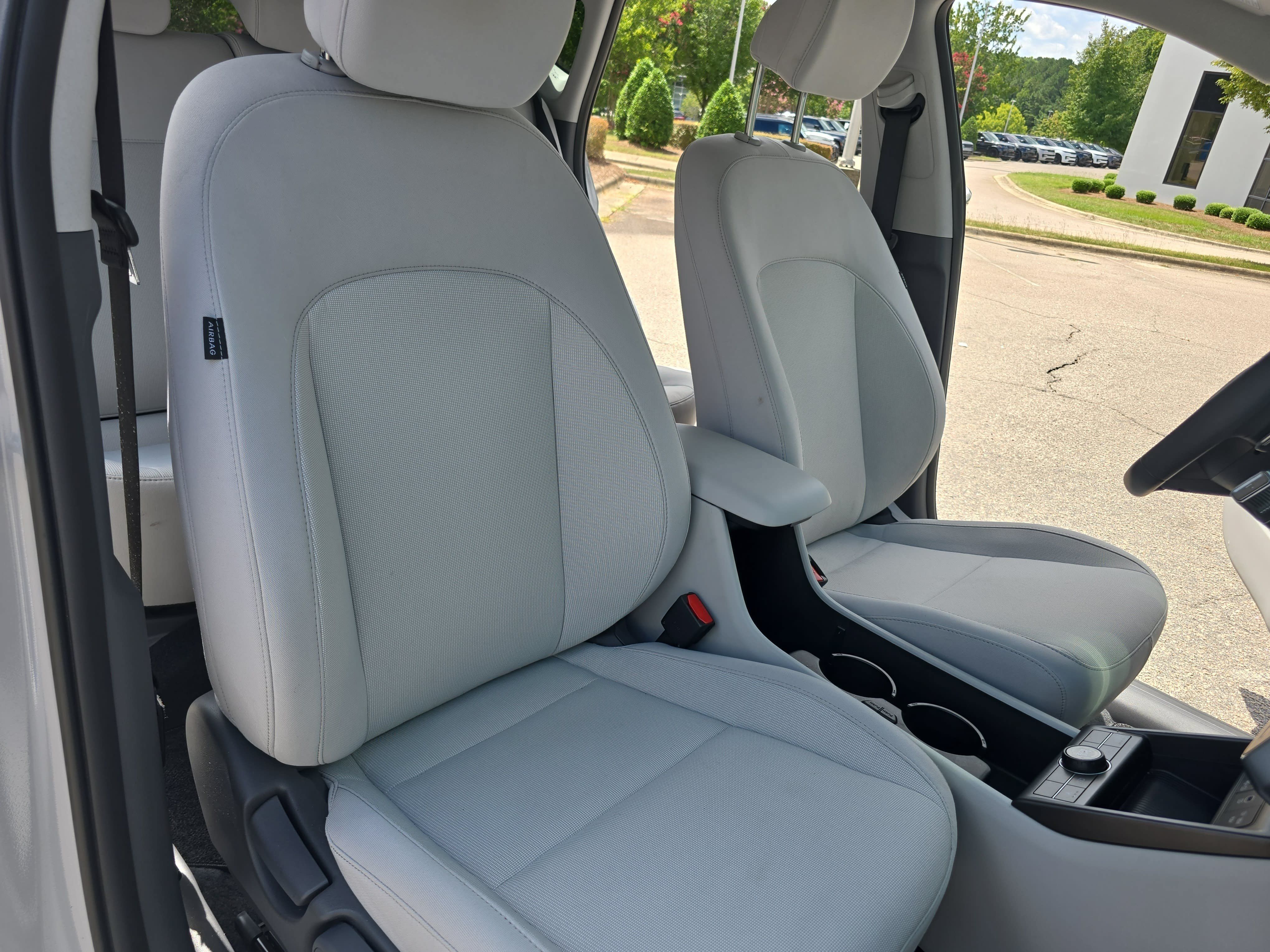 Used 2025 Hyundai Kona SEL FWD image 10