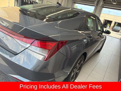 Used 2023 Hyundai Elantra SEL w/ Convenience Package FWD image 8