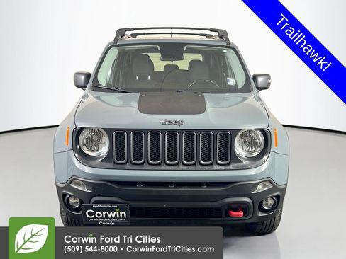 Used 2017 Jeep Renegade Trailhawk w/ Cold Weather Group II AWD/4WD image 4