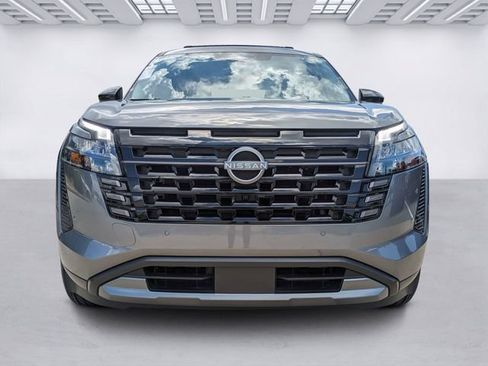 Certified 2026 Nissan Pathfinder SL w/ SL Premium Package FWD image 2