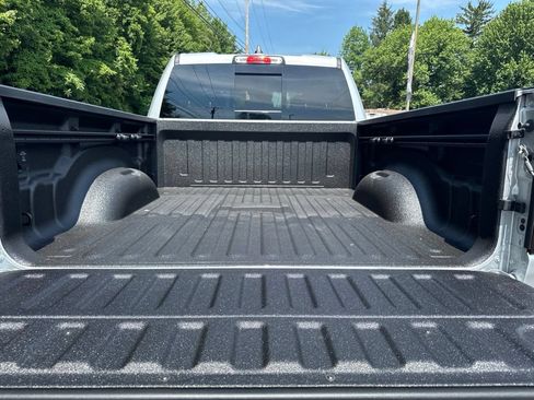 New 2026 RAM 1500 Express AWD/4WD image 11