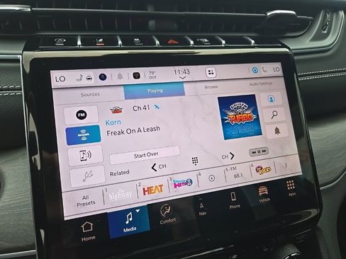 New 2025 Jeep Grand Cherokee L Limited w/ Luxury Tech Group II image 54