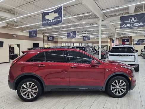 Used 2019 Cadillac XT4 Sport w/ Cold Weather Package FWD image 5