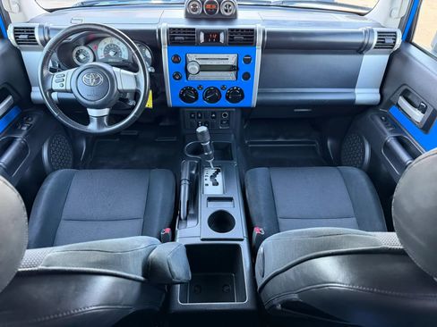 Used 2007 Toyota FJ Cruiser 2WD image 16