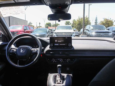Used 2023 Honda HR-V Sport image 17