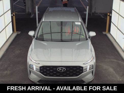 Used 2023 Hyundai Santa Fe SEL image 2