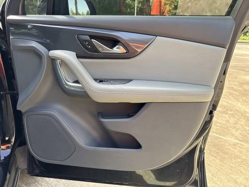 Used 2020 Chevrolet Blazer LT FWD image 18