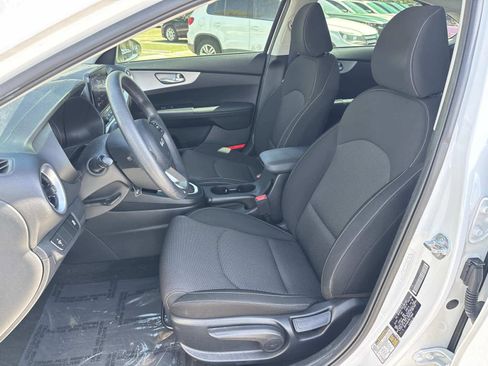 Used 2024 Kia Forte LXS FWD image 19