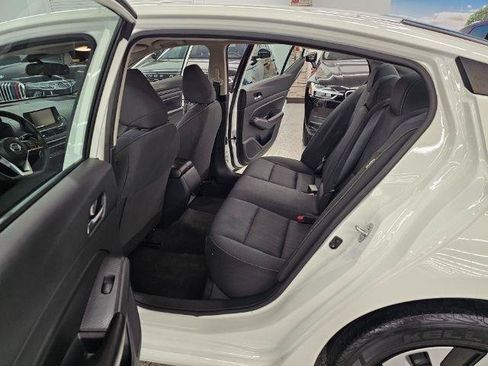 Used 2022 Nissan Altima 2.5 S FWD image 9
