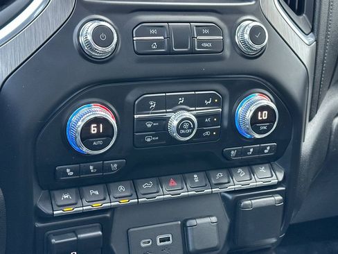 Used 2019 GMC Sierra 1500 Denali w/ Denali Ultimate Package AWD/4WD image 20