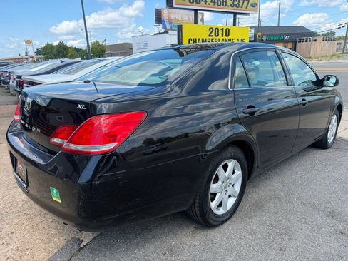 Used 2010 Toyota Avalon XL FWD image 3