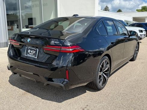 Used 2024 BMW 540i xDrive w/ Premium Package AWD/4WD image 3