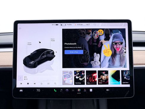 Used 2023 Tesla Model 3 Standard Range image 5